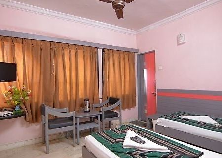 Hotel Pritam ناغبور المظهر الخارجي الصورة