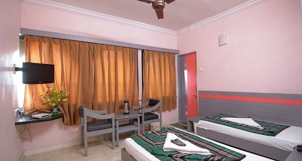 Hotel Pritam ناغبور المظهر الخارجي الصورة